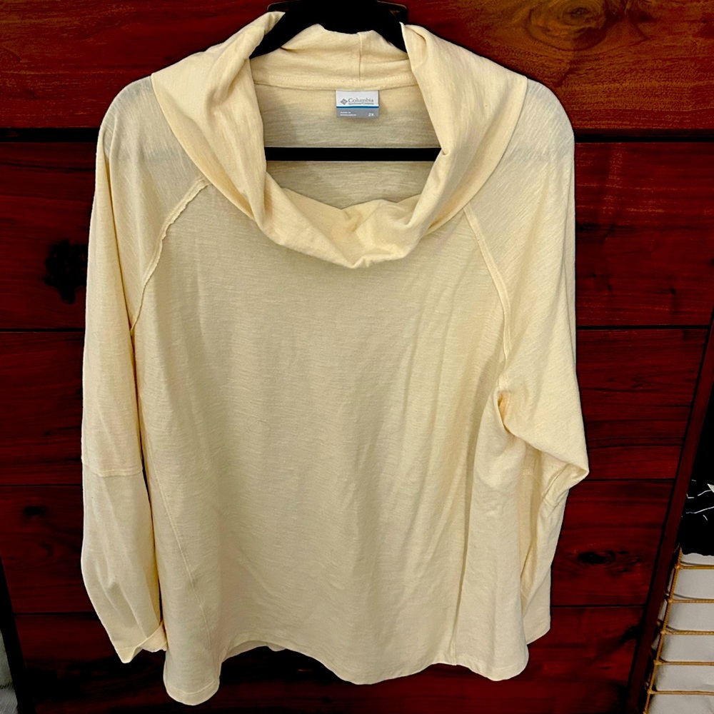 Columbia plus 2x cowl neck cream pullover